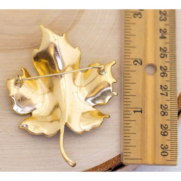 Golden Leaf Vintage Brooch by Crown Trifari - BC1 - Picture 3 of 3